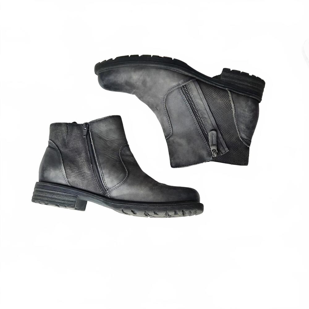 Earth Jordan Dark Grey Women's Ankle Boots Size 9.5